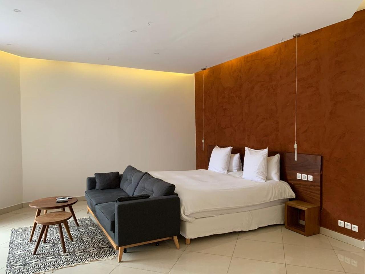 Le Patio Hotel Lome Exterior photo